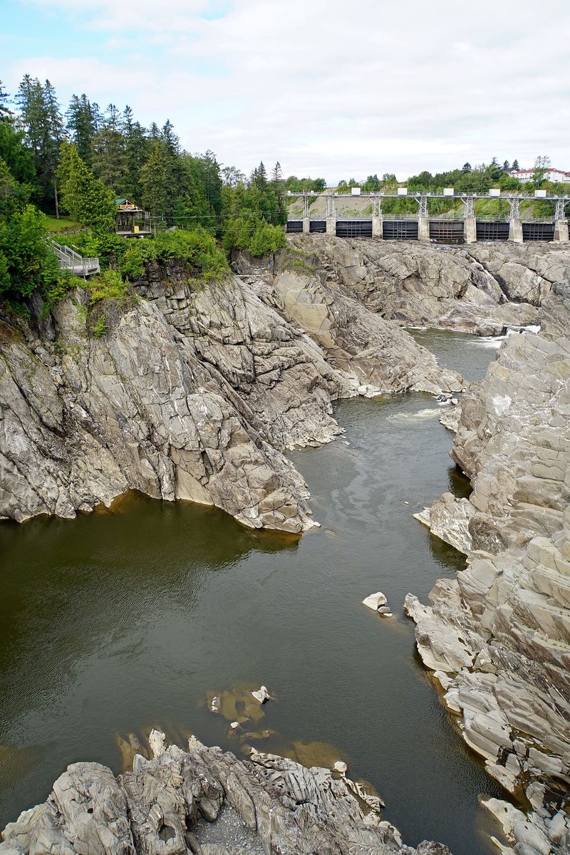 Grand Falls / Grand-Sault in New Brunswick